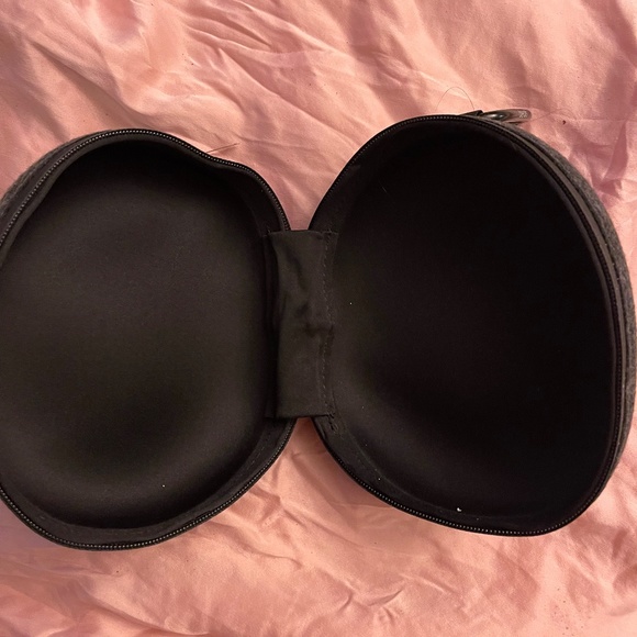 Authentic soft beats case - Picture 2 of 2